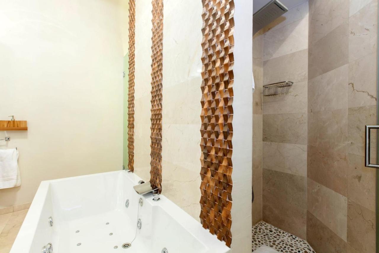 Charming Gran Via Luna Apartment Madrid